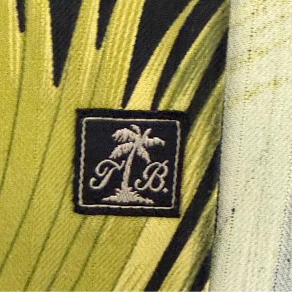 Tommy Bahama Silk Shirt Green Mens XL Tropical Hawaiian Palms Floral Embroidered - Picture 11 of 15